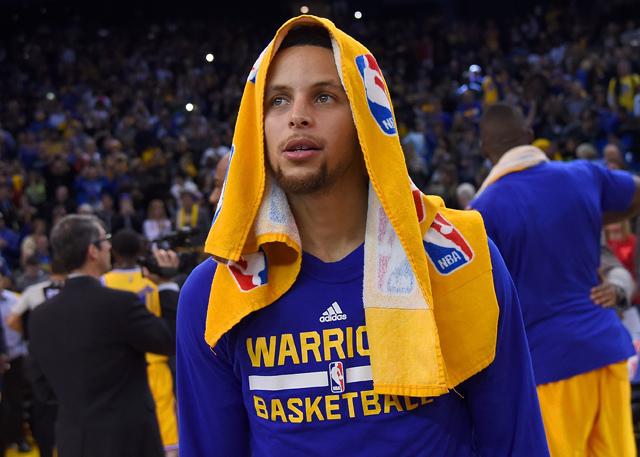 NBA半场：巴恩斯14分，马刺77-57领先鹈鹕