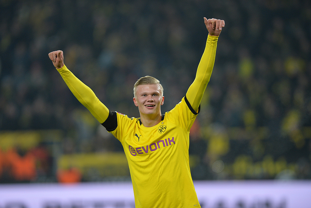 自23年2月梅西绝杀以来，巴黎首次在法甲依靠补时进球取胜